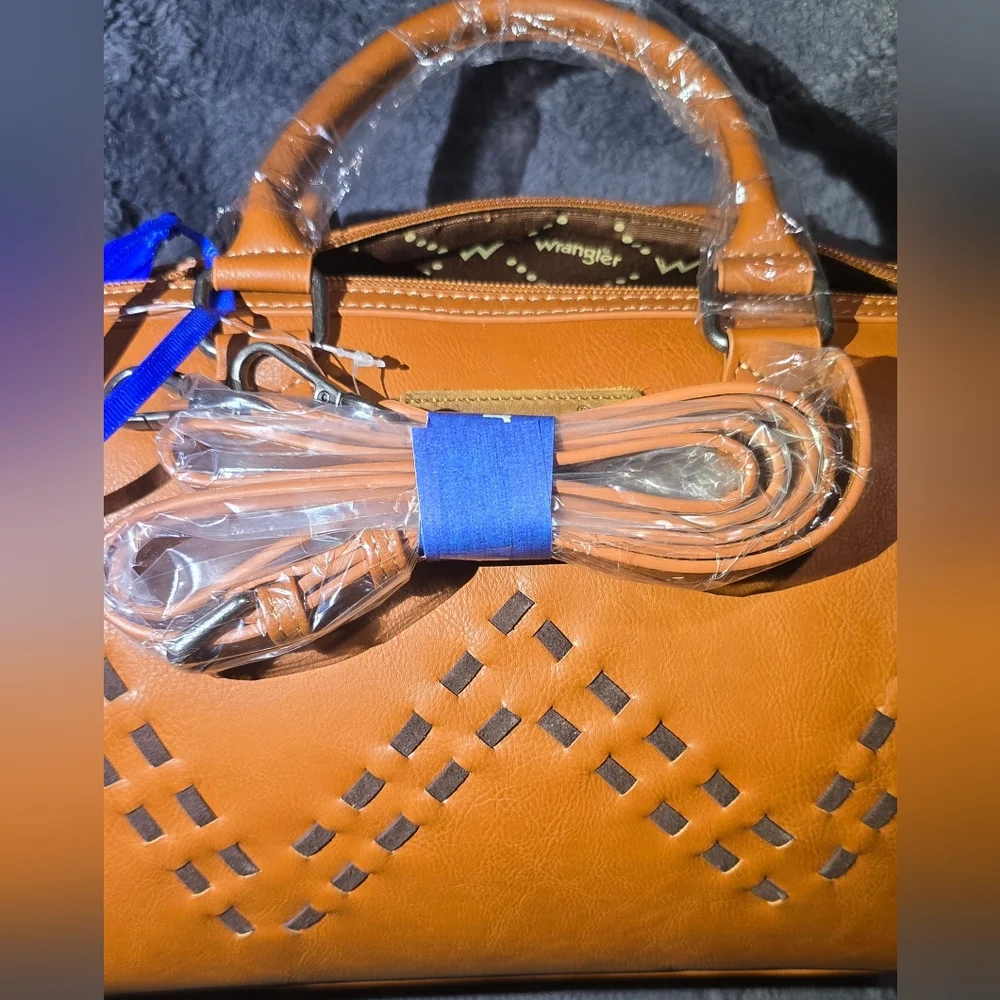 Wrangler W Barrel Purse